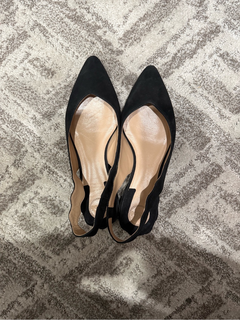 Chloe Black Pointed Toe Slingback Flats size 8.5
